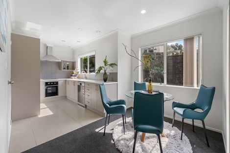 Photo of property in 58 Blanes Road, Weymouth, Auckland, 2103