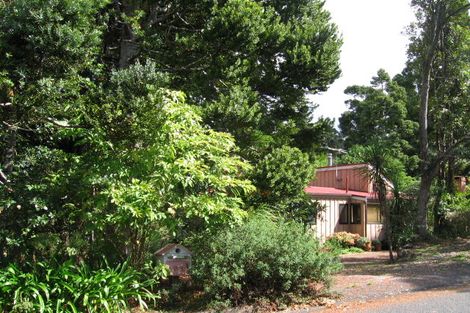 Photo of property in 23 Opou Road, Titirangi, Auckland, 0604