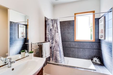 Photo of property in 40 Reynolds Road, Havelock North, 4130