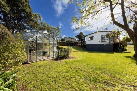 Photo of property in 200 Tutere Street, Waikanae Beach, Waikanae, 5036