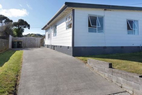 Photo of property in 9 Morere Street, Titahi Bay, Porirua, 5022