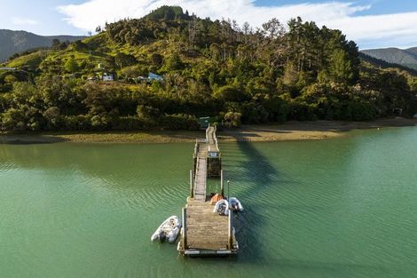 Photo of property in 5564 Kenepuru Road, Waitaria Bay, Picton, 7282