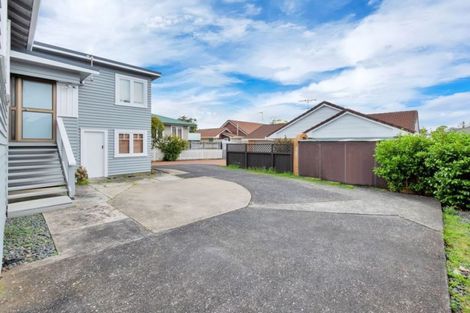 Photo of property in 2/61 Shakespeare Road, Milford, Auckland, 0620