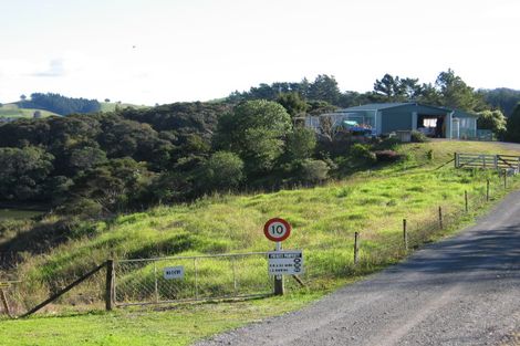 Photo of property in 111 Yorke Road, Haruru, 0204