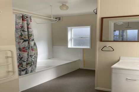 Photo of property in 27 Mckinley Crescent, Brooklyn, Wellington, 6021