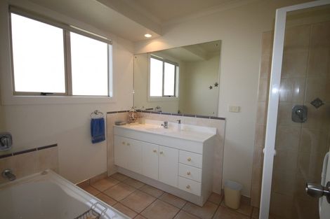 Photo of property in 9 Winderton Way, Pauanui, Hikuai, 3579