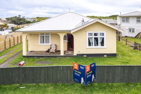 Photo of property in 23 Egmont Street, Castlecliff, Whanganui, 4501