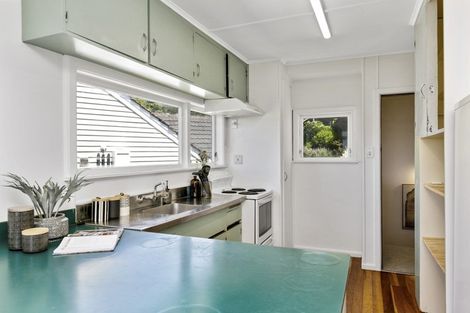 Photo of property in 19 Zetland Street, Highbury, Wellington, 6012