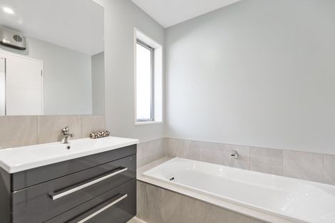 Photo of property in 6 Derek Anderson Place, Halswell, Christchurch, 8025