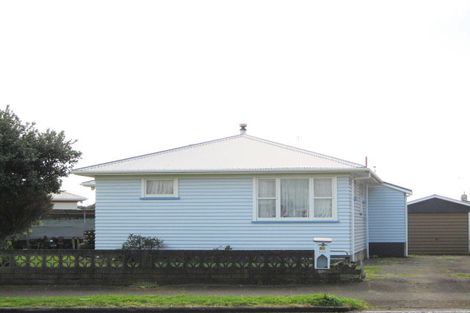 Photo of property in 128 Cracroft Street, Waitara, 4320