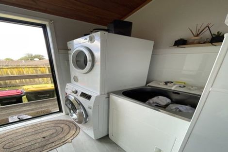 Photo of property in 19 Mcquarrie Avenue, Wattle Downs, Auckland, 2103