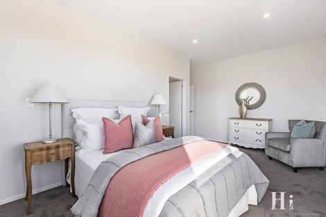 Photo of property in 8 Celestial Crescent, Orewa, 0931