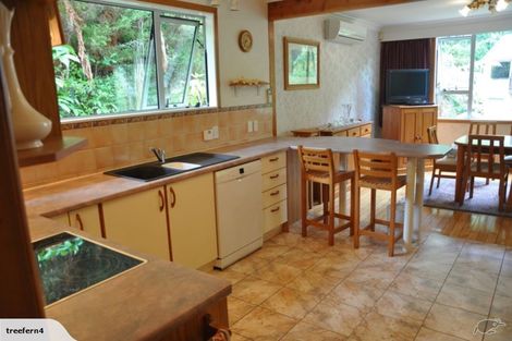 Photo of property in 25 Wyndham Road, Pinehaven, Upper Hutt, 5019