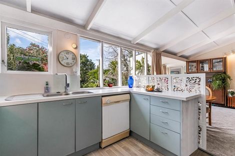 Photo of property in 11 Orere Point Road, Orere Point, Papakura, 2585