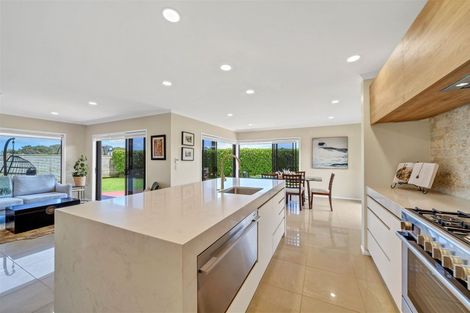 Photo of property in 9 Sampson Avenue, Waiwhakaiho, New Plymouth, 4312