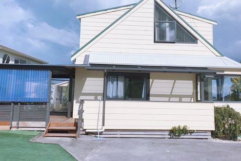 Photo of property in 12 Greville Road, Pinehill, Auckland, 0632