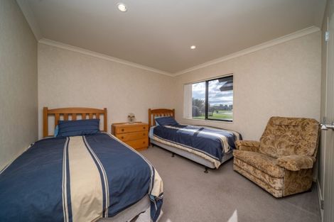 Photo of property in 18 Harris Place, Ngatea, 3503