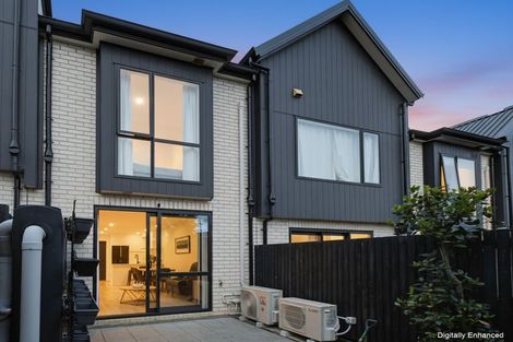 Photo of property in 7 Wharara Lane, Massey, Auckland, 0614