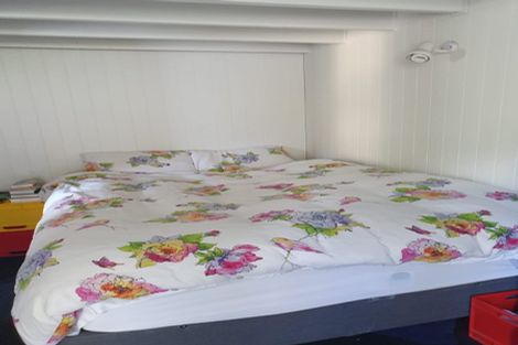 Photo of property in 18b Mackinnon Terrace, Sunshine Bay, Queenstown, 9300