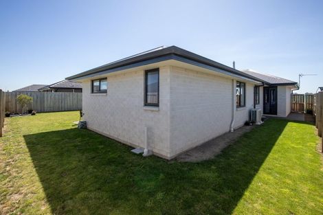 Photo of property in 6 Blackbird Way, Rolleston, 7614