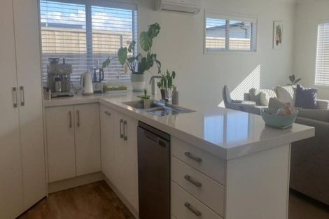 Photo of property in 10 Awatira Drive, Papamoa Beach, Papamoa, 3118