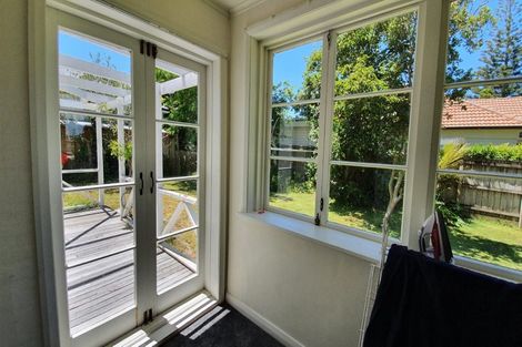 Photo of property in 70 Norwood Road, Bayswater, Auckland, 0622