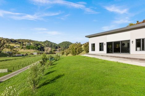 Photo of property in 16 Seafield Road, Eskdale, Napier, 4182