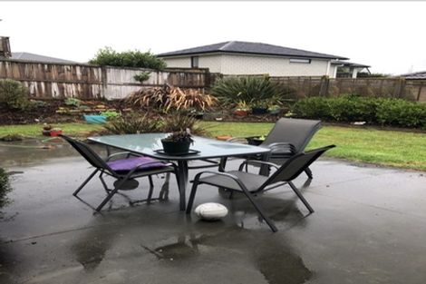 Photo of property in 16 Tarn Close, Pyes Pa, Tauranga, 3112