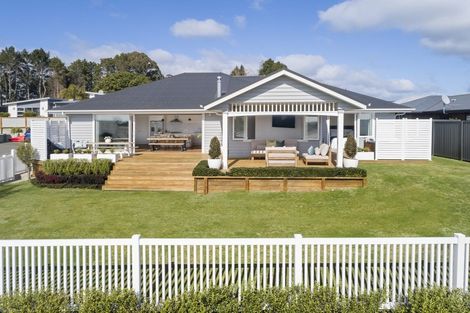 Photo of property in 15 Damien Place, Ohauiti, Tauranga, 3112