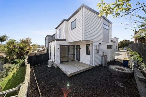 Photo of property in 44c Blakeborough Drive, Forrest Hill, Auckland, 0620