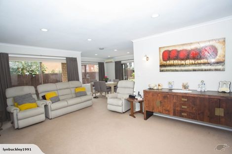 Photo of property in 2 Matuhi Rise, Henderson, Auckland, 0612