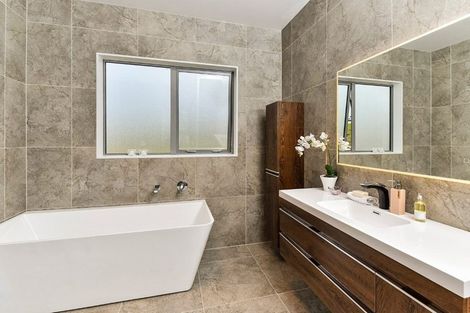 Photo of property in 9 Hariata Street, Otaki, 5512