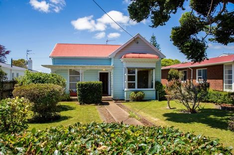 Photo of property in 67 Govett Avenue, Frankleigh Park, New Plymouth, 4310