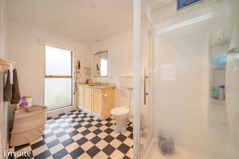 Photo of property in 27a Gemstone Drive, Birchville, Upper Hutt, 5018