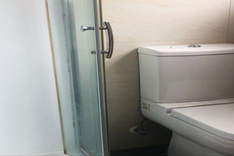 Photo of property in 3 Trinidad Road, Sunnynook, Auckland, 0620