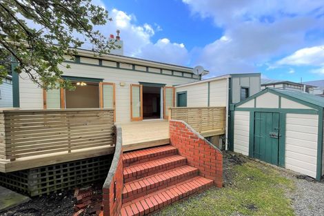 Photo of property in 136 Clyde Street, Island Bay, Wellington, 6023