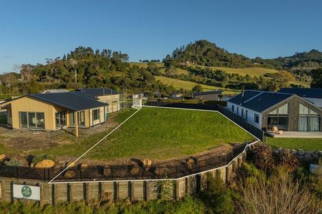 Photo of property in 7 Joyce Harsant Place, Cooks Beach, 3591