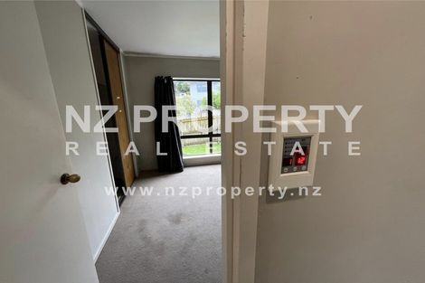 Photo of property in 13 Kearney Place, Massey, Auckland, 0614