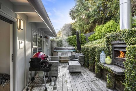 Photo of property in 52 The Circle, Manly, Whangaparaoa, 0930