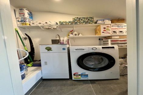 Photo of property in 4d Robyn Place, Mangere East, Auckland, 2024