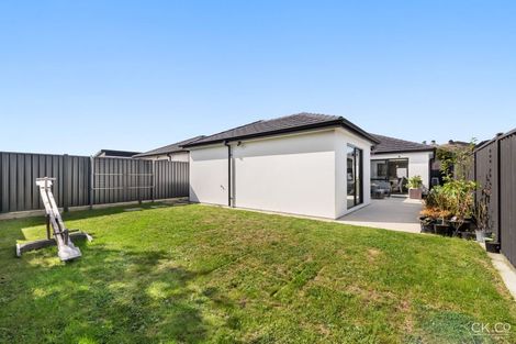 Photo of property in 38 Te Kaeaea Crescent, Wallaceville, Upper Hutt, 5018