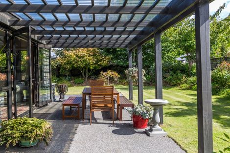 Photo of property in 2 Flaxen Way, Kinloch, Taupo, 3377