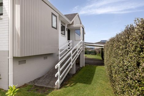 Photo of property in 103 Harbour View Road, Omokoroa, 3114
