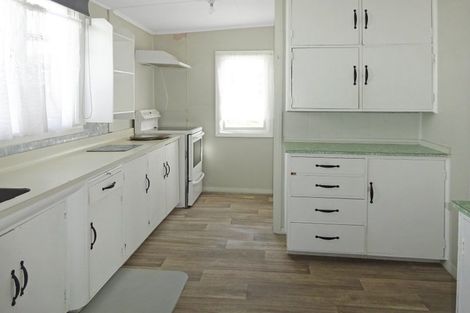 Photo of property in 46 Pratt Avenue, Foxton Beach, Foxton, 4815