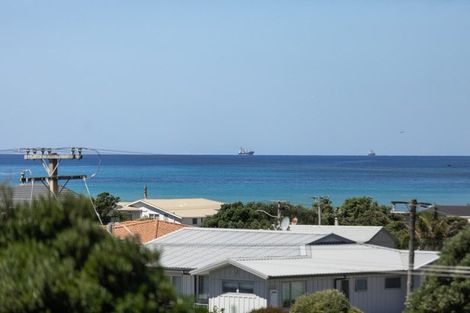 Photo of property in 43 Hanlen Avenue, Waihi Beach, 3611