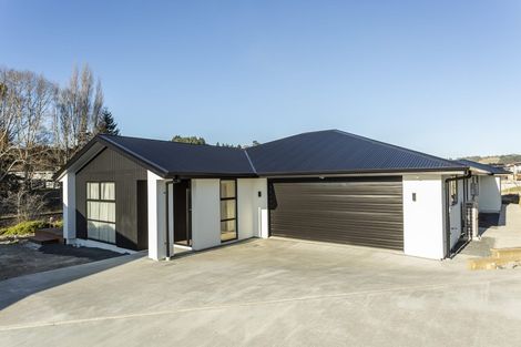 Photo of property in 41 Grandvista Drive, Green Island, Dunedin, 9018