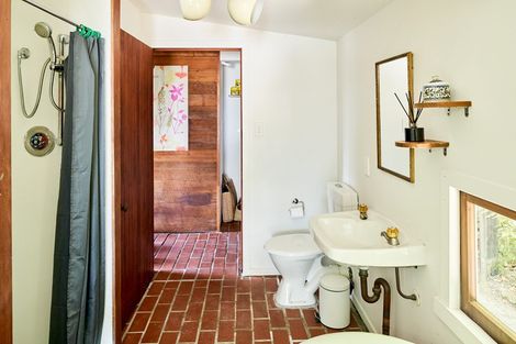 Photo of property in 65 Howard Road, Point Howard, Lower Hutt, 5013