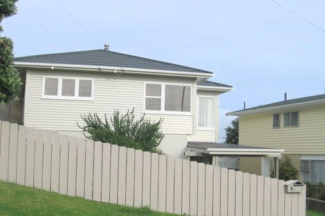 Photo of property in 4 Mana View Road, Paremata, Porirua, 5026
