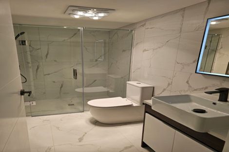 Photo of property in 2a Embling Place, Eastern Beach, Auckland, 2012