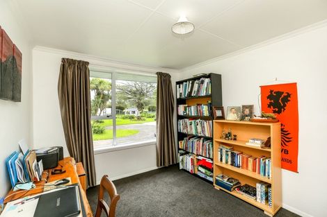 Photo of property in 2 Tayler Street, Eltham, 4322